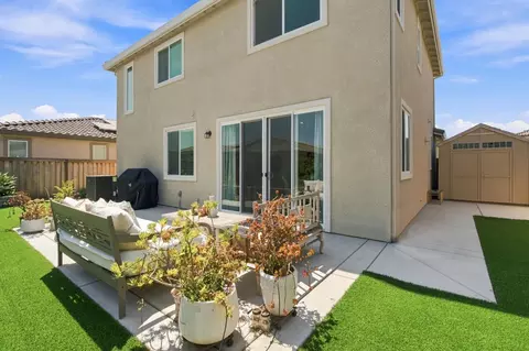 Exterior - 547 Estancia St, Lathrop, CA 95330 photo 8 of 11
