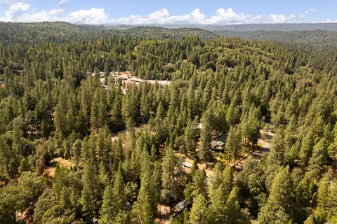 View/Area - 3044 Evergreen Ct, Georgetown, CA 95634 photo 4 of 8
