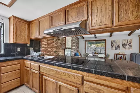 Kitchen - 5522 Engle Rd, Carmichael, CA 95608 photo 6 of 7