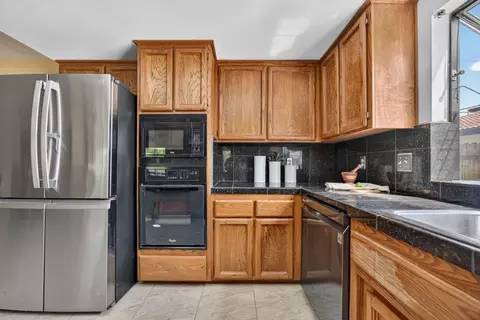 Kitchen - 5522 Engle Rd, Carmichael, CA 95608 photo 7 of 7