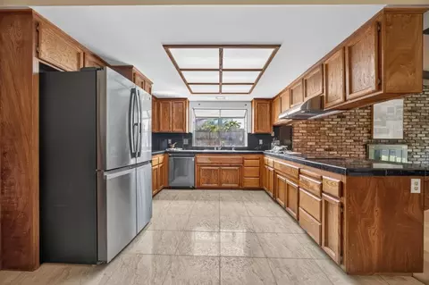 Kitchen - 5522 Engle Rd, Carmichael, CA 95608 photo 3 of 7
