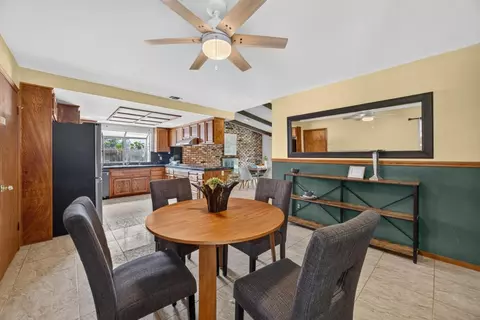 Dining - 5522 Engle Rd, Carmichael, CA 95608 photo 7 of 8