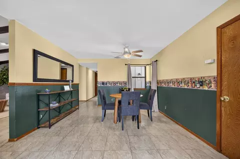 Dining - 5522 Engle Rd, Carmichael, CA 95608 photo 8 of 8