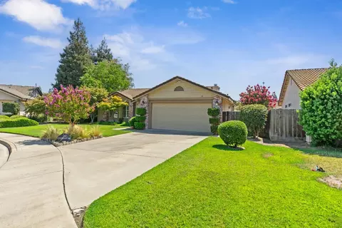Exterior - 352 Crowley Dr, Turlock, CA 95382 photo 2 of 8