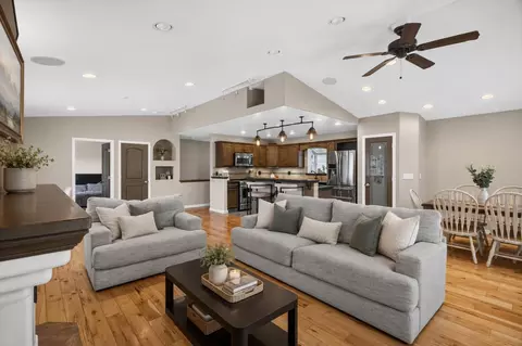 16924 Oscar Dr, Grass Valley, CA 95949