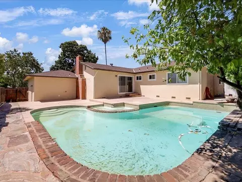 Exterior - 5274 Heritage Dr, Carmichael, CA 95608 photo 7 of 11