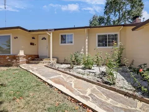 Exterior - 5274 Heritage Dr, Carmichael, CA 95608 photo 2 of 11