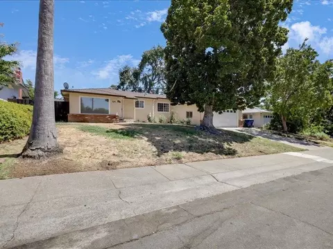Exterior - 5274 Heritage Dr, Carmichael, CA 95608 photo 4 of 11
