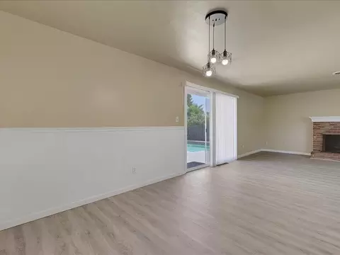 Living - 5274 Heritage Dr, Carmichael, CA 95608 photo 6 of 8