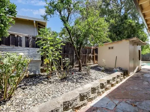 Exterior - 5274 Heritage Dr, Carmichael, CA 95608 photo 6 of 11