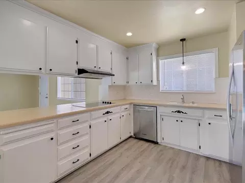 Kitchen - 5274 Heritage Dr, Carmichael, CA 95608 photo 1 of 5