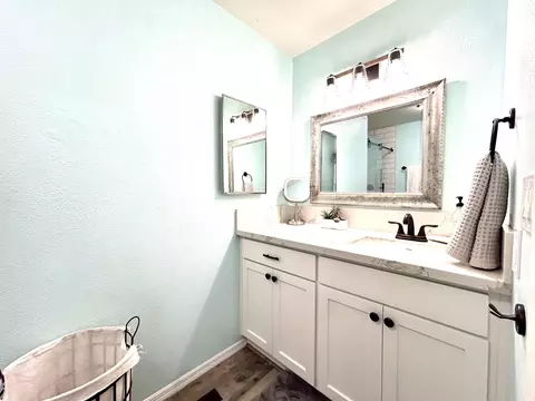 Bath - 3952 Rustic Rd, Cameron Park, CA 95682 photo 2 of 3