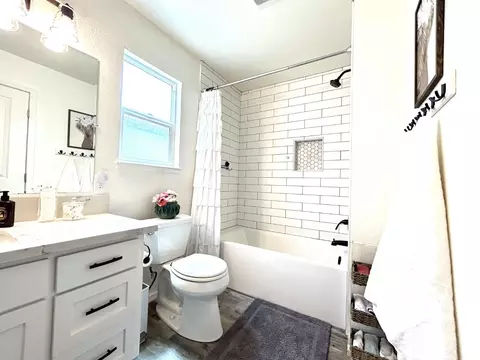 Bath - 3952 Rustic Rd, Cameron Park, CA 95682 photo 1 of 3