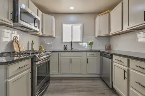 Kitchen - 4825 Second St, Modesto, CA 95357 photo 2 of 12