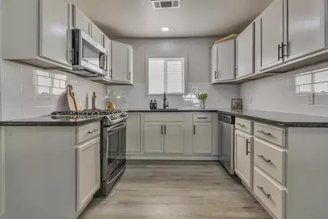 Kitchen - 4825 Second St, Modesto, CA 95357 photo 6 of 12