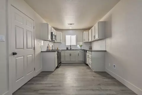 Kitchen - 4825 Second St, Modesto, CA 95357 photo 7 of 12