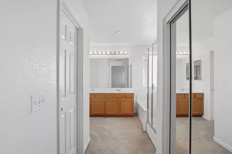 Entry Way - 442 Olivine Ave, Lathrop, CA 95330 photo 5 of 6