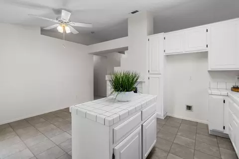 Kitchen - 4623 Durham Rd, Rocklin, CA 95765 photo 5 of 6