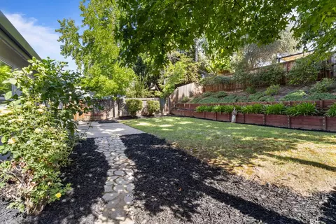 Exterior - 4623 Durham Rd, Rocklin, CA 95765 photo 6 of 7