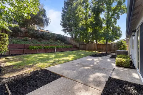 Exterior - 4623 Durham Rd, Rocklin, CA 95765 photo 5 of 7