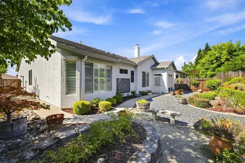 Exterior - 2823 Springfield Dr, Rocklin, CA 95765 photo 7 of 7