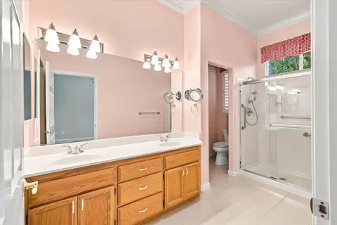 Bath - 2823 Springfield Dr, Rocklin, CA 95765 photo 1 of 2