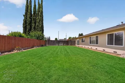 Exterior - 480 Cornell Dr, Turlock, CA 95382 photo 4 of 14