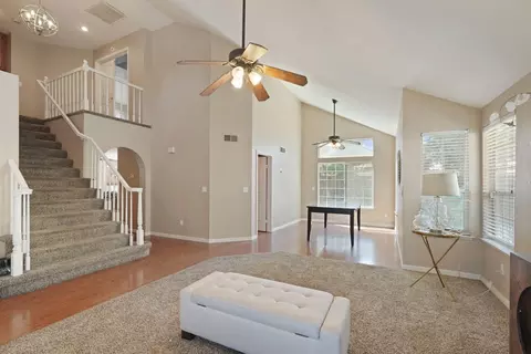 Entry Way - 1530 Locust Dr, Tracy, CA 95376 photo 1 of 2