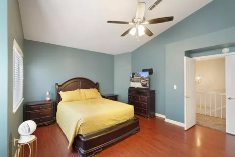 Bedroom - 1530 Locust Dr, Tracy, CA 95376 photo 2 of 4
