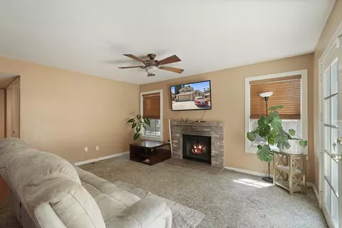 Living - 1530 Locust Dr, Tracy, CA 95376 photo 4 of 5