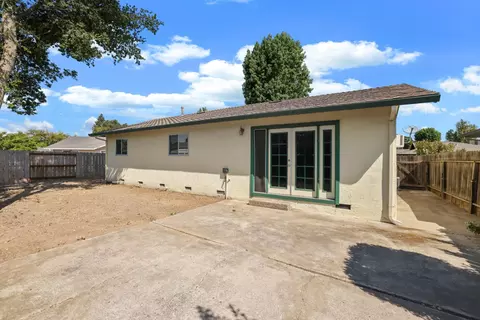Exterior - 2426 Modoc Way, Lodi, CA 95242 photo 5 of 8