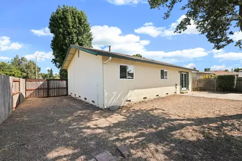 Exterior - 2426 Modoc Way, Lodi, CA 95242 photo 6 of 8