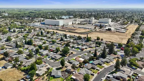 View/Area - 2426 Modoc Way, Lodi, CA 95242 photo 4 of 20
