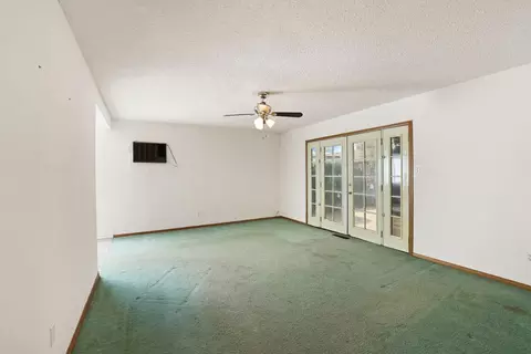 Living - 2426 Modoc Way, Lodi, CA 95242 photo 3 of 3
