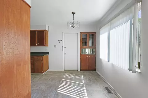 Dining - 2426 Modoc Way, Lodi, CA 95242 photo 1 of 1