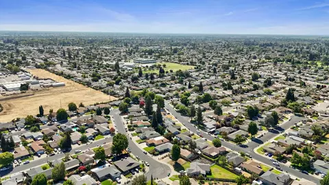 View/Area - 2426 Modoc Way, Lodi, CA 95242 photo 11 of 20