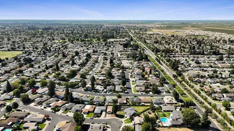 View/Area - 2426 Modoc Way, Lodi, CA 95242 photo 18 of 20