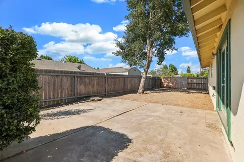 Exterior - 2426 Modoc Way, Lodi, CA 95242 photo 4 of 8
