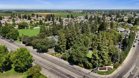 View/Area - 2426 Modoc Way, Lodi, CA 95242 photo 14 of 20