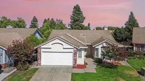 8932 Bridalsmith Dr, Sacramento, CA 95829
