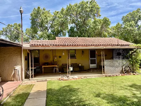 Exterior - 520 N 4th St, Patterson, CA 95363 photo 3 of 6