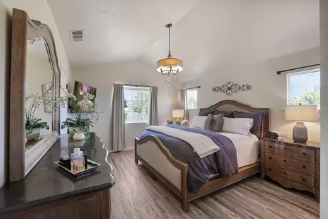 Bedroom - 5262 Flor Ct, Linden, CA 95236 photo 1 of 5