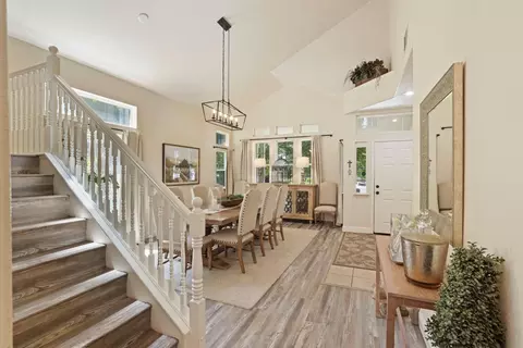 Entry Way - 5262 Flor Ct, Linden, CA 95236 photo 4 of 8