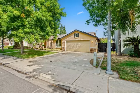 Exterior - 1737 Mable Ave, Modesto, CA 95355 photo 3 of 5