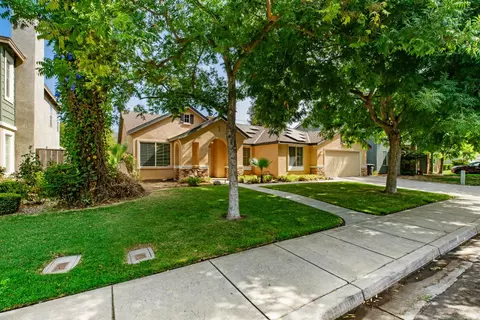 Exterior - 1737 Mable Ave, Modesto, CA 95355 photo 2 of 5