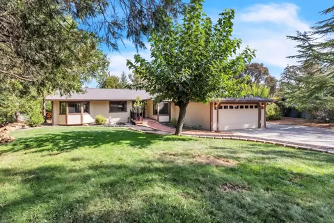 22510 Sunset Ridge Dr, Auburn, CA 95602