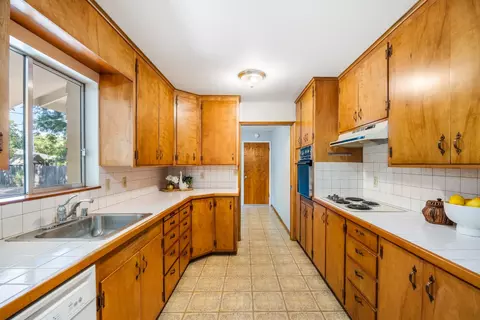 Kitchen - 855 A St, Davis, CA 95616 photo 3 of 4