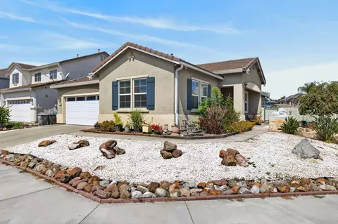 1751 Farnham Ave, Woodland, CA 95776