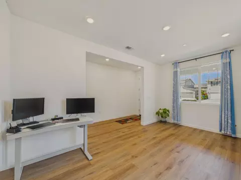 Living - 3276 Oak Trail Dr, Manteca, CA 95337 photo 1 of 8