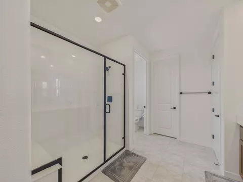 Bath - 3276 Oak Trail Dr, Manteca, CA 95337 photo 4 of 5